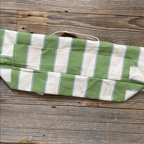 SÉZANE ON THE ROAD Bonjour San Francisco Green Striped Cotton Bags. - Picture 4 of 12